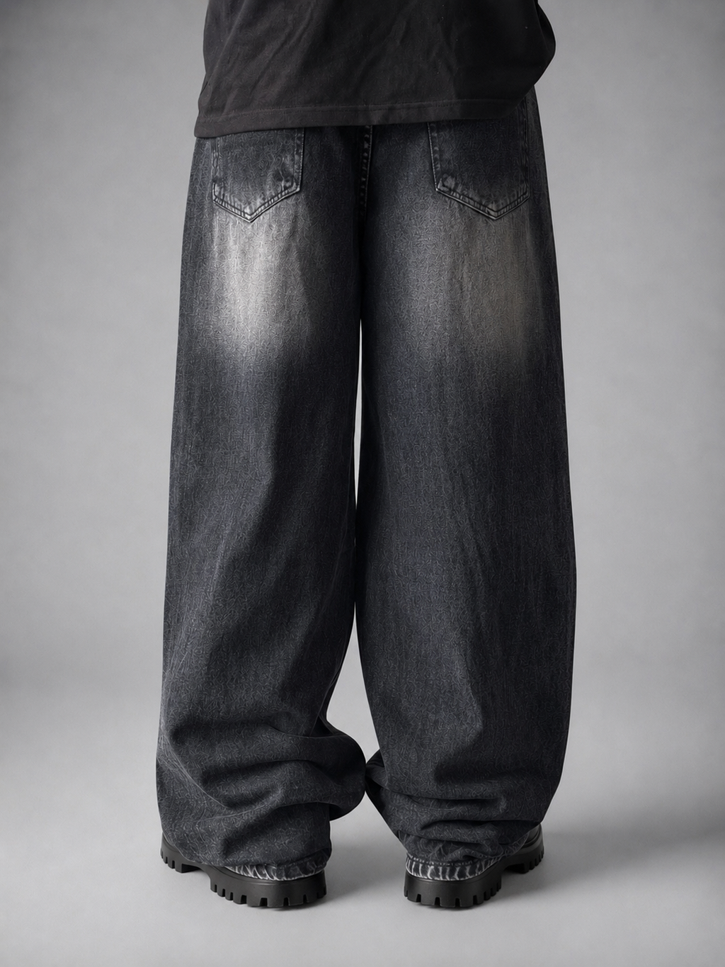 BLACK BAGGY